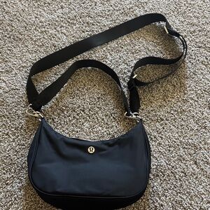 Lululemon City Essentials shoulder bag